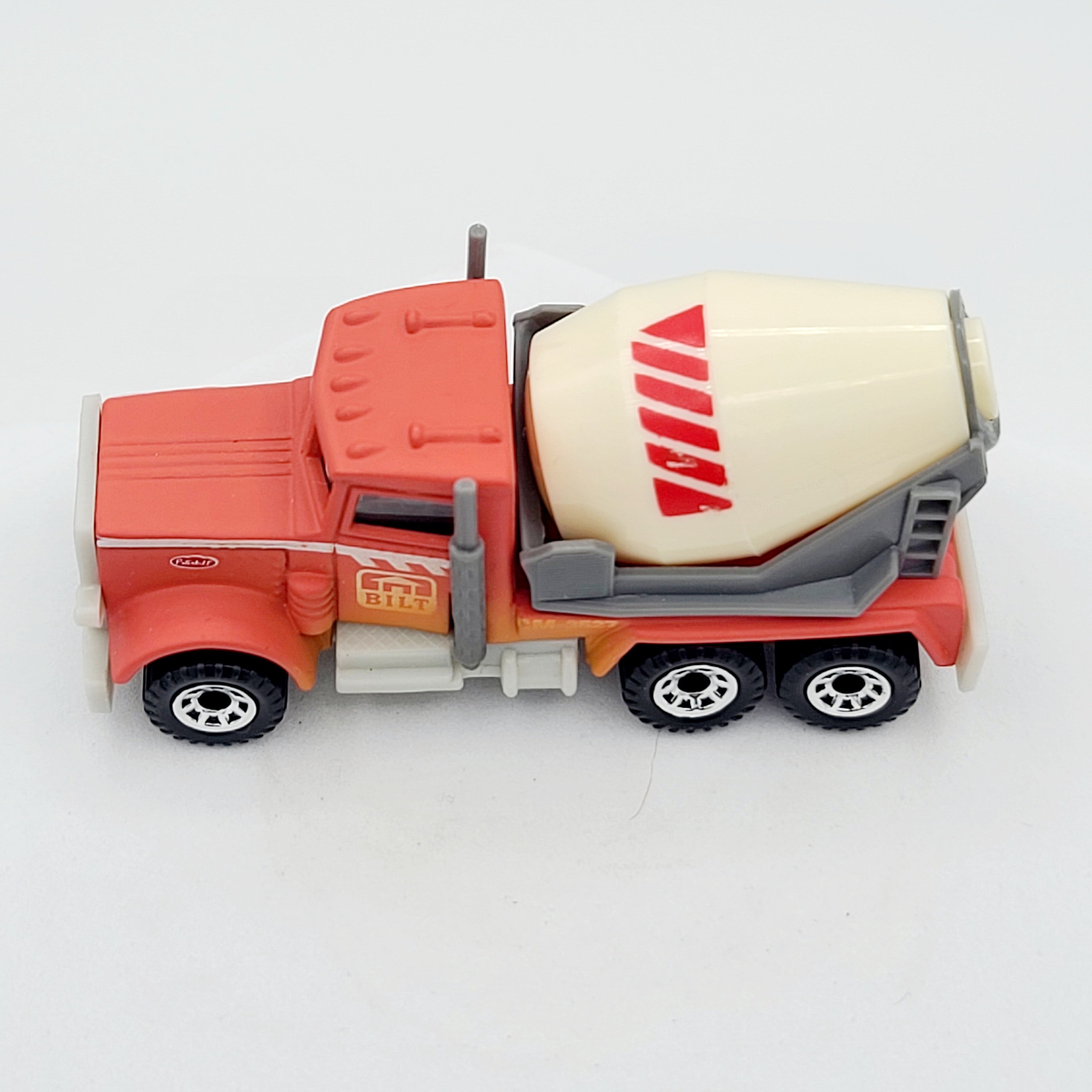 Matchbox Peterbilt i80 Cement Truck (1999 MBX Basic 1-75)